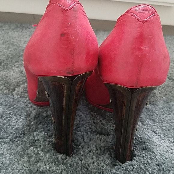 John Galliano red pumps with brown heel - Picture 5 of 9